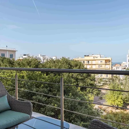 Apartment Phaedrus Living: View Flat