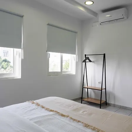 Phaedrus Living: View Flat Apartment